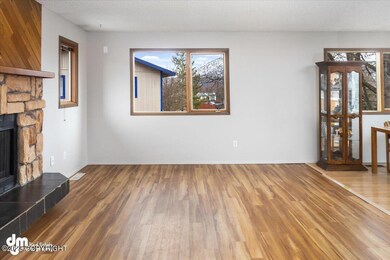 06-Living Room_IMG_3190