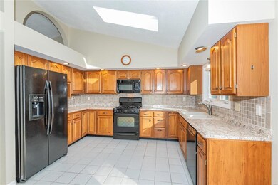 704 Andra Dr, Maryville, IL 62062 - photo 6