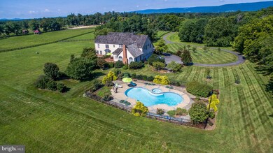 35529 Deer Pond Ln, Round Hill, VA 20141 - photo 3