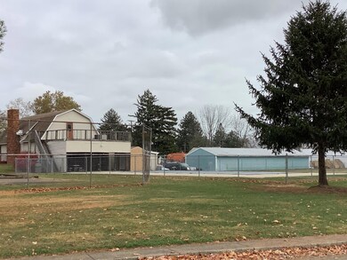 225 Villa Dr, Circleville, OH 43113 - photo 6