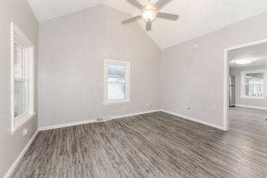 608 Harris St, Normal, IL 61761 - photo 7