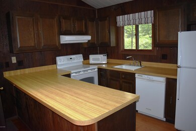 124 Concours Ln, Hawley, PA 18428 - photo 6