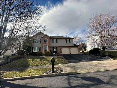 4551 Hoffman Dr, Whitehall, PA 18052 - photo 3
