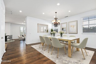 Virtual Staged Dining Room