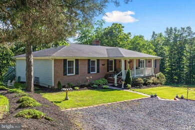 211 Creekview Ln, Middletown, VA 22645 - photo 2