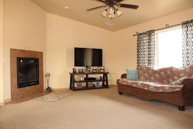 1820 W Kings Ct, Paulden, AZ 86334 - photo 7