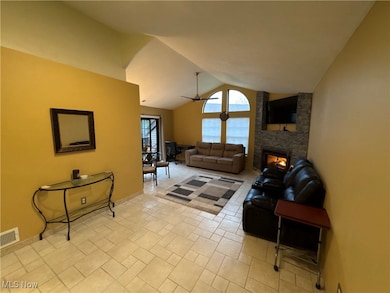 3850 Northwoods Ct NE unit 6, Warren, OH 44483 - photo 2