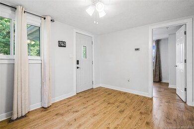 1009 Whelan Ln, Jeffersonville, IN 47130 - photo 6