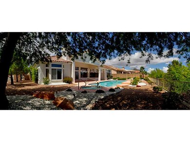 Swimming Pool/Hot Tub/Sauna.