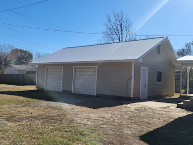 1926 G St NW, Miami, OK 74354 - photo 3