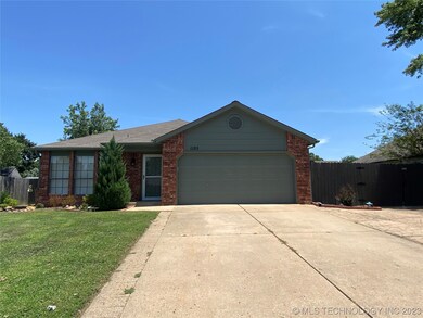 1105 S 32nd St, Broken Arrow, OK 74014 - photo 2