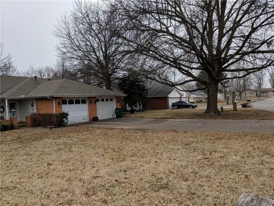 1012 W Linden St unit LEFT SIDE, Rogers, AR 72756 - photo 2