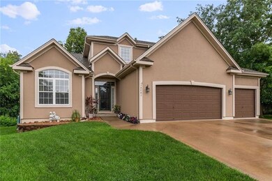 14741 S Hallet St, Olathe, KS 66062 - photo 3