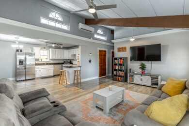 449 West Watts Road HD-17