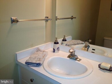 112 Arden Ct, Harleysville, PA 19438 - photo 7