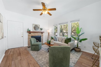 2414 Longview St unit 101, Austin, TX 78705 - photo 4