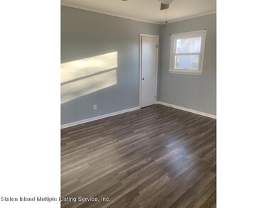 04-Room