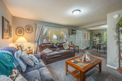 602 Kenzie St, Sherburn, MN 56171 - photo 5