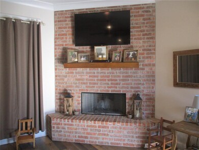 154 Fox Chase Dr, Pineville, LA 71360 - photo 2