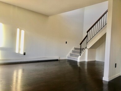 185 Lamped Loop unit A, Staten Island, NY 10314 - photo 2