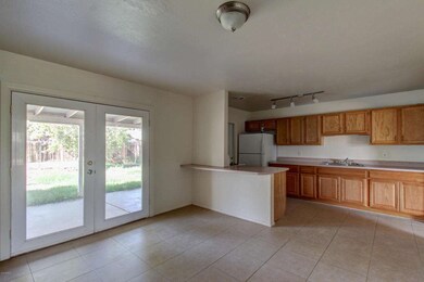 6208 North 36th Ave (12)