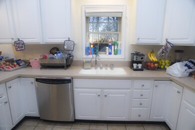 1226 Olive St unit 1226, Scranton, PA 18510 - photo 3