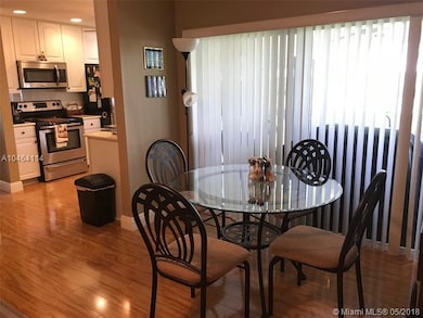 breakfast area in family room