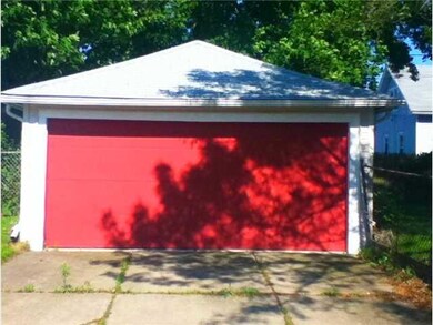 Parking Lot/Garage