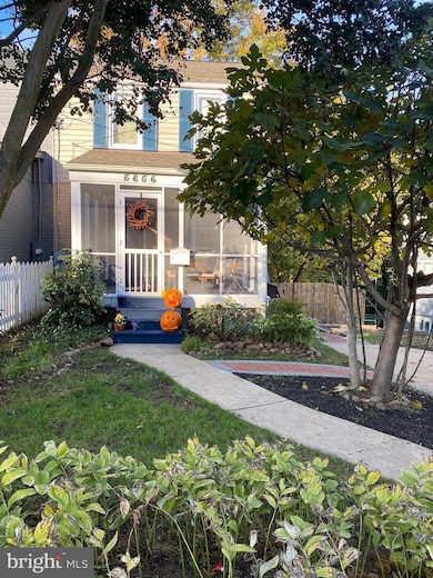 5856 Edgehill Dr, Alexandria, VA 22303 - photo 2