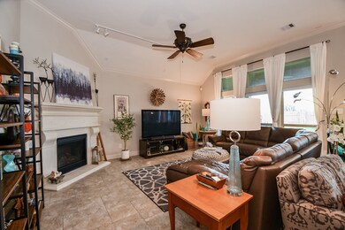 1939 Saxon Bend Trail, Richmond, TX 77469 - photo 6