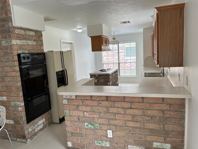 7047 Woodfern Dr, Houston, TX 77040 - photo 4