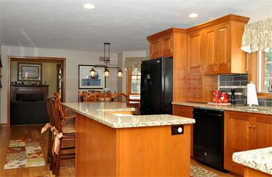 17 Magnolia Dr, Rockland, MA 02370 - photo 3