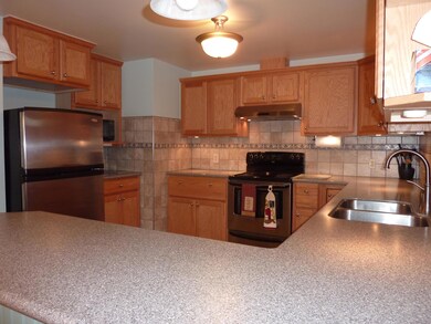 735 W 10th St, Sheridan, WY 82801 - photo 2
