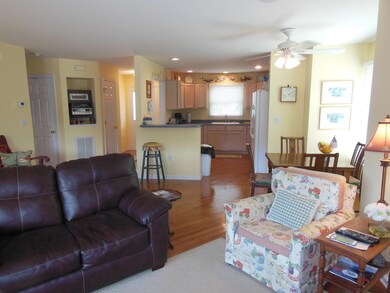 Great rm to kitchen and dining area