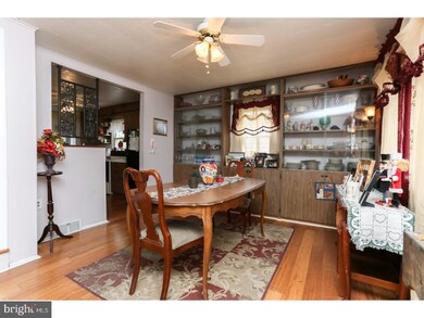 227 Fernwood Ave, Folsom, PA 19033 - photo 5