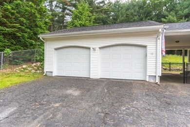 10 Pine Grove Cir, Uxbridge, MA 01569 - photo 3