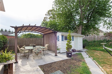 28 Burnside Ave, Riverside, RI 02915 - photo 5