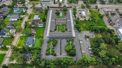 1529 Wirt Rd unit 6, Houston, TX 77055 - photo 2