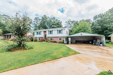 1404 Cambridge Rd, Perry, GA 31069 - photo 3