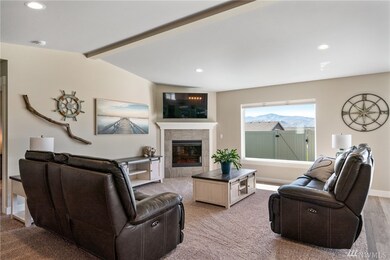 266 S Mystical Ave, East Wenatchee, WA 98802 - photo 3