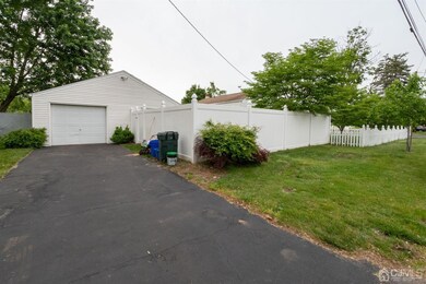 30 Fisher Ave, Middlesex, NJ 08846 - photo 3