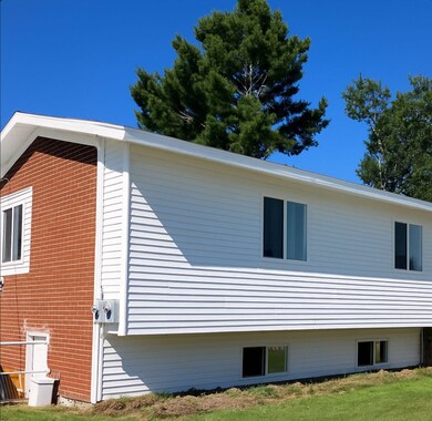 32 White Pine Way, Kincheloe, MI 49788 - photo 5