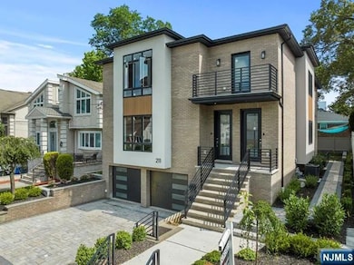 211 Warwick Ave unit 1, Fort Lee, NJ 07024 - photo 4