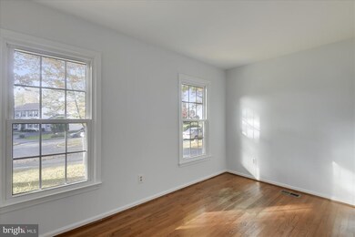 20636 Hartsbourne Way, Germantown, MD 20874 - photo 7