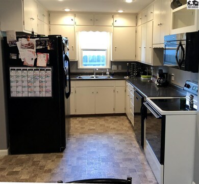 1115 Glendale Rd, McPherson, KS 67460 - photo 5