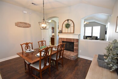 389 Ward Ln, Alvin, TX 77511 - photo 5