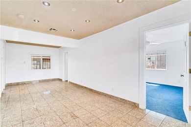 Living room/ Dinning room