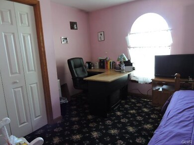 1133 Wallace St, Stroudsburg, PA 18360 - photo 5