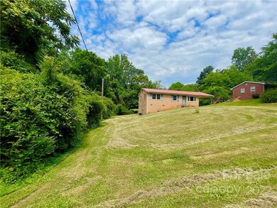 2116 Fallsdale Dr, Gastonia, NC 28052 - photo 2