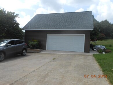 125 Stephens Ln, Shelbyville, TN 37160 - photo 2